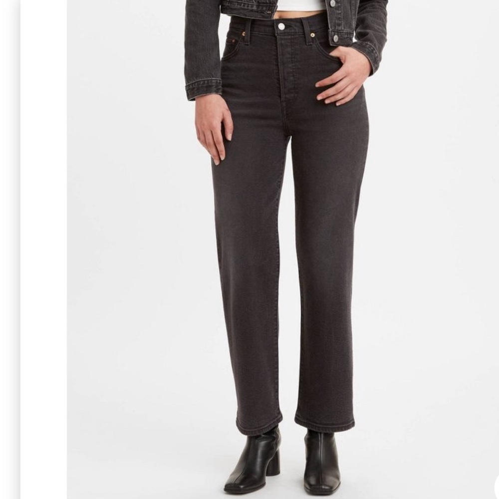 Black Levi Jeans Wedgie Straight Ankle